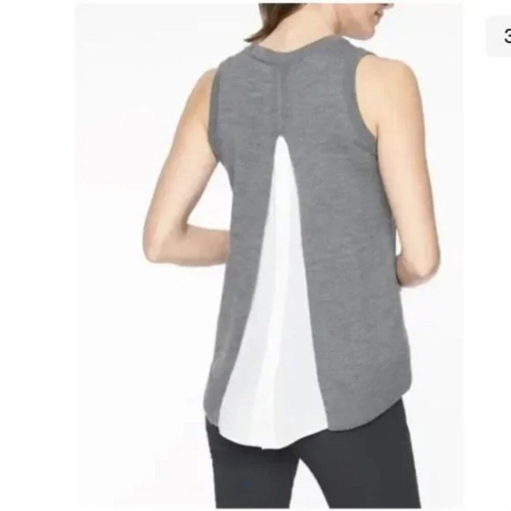 Athleta Itinerary Sweater Tank Top SIZE S Gray Lightweight Knit Sleeveless